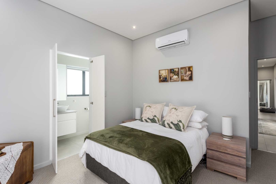 4 Bedroom Property for Sale in Val De Vie Estate Western Cape